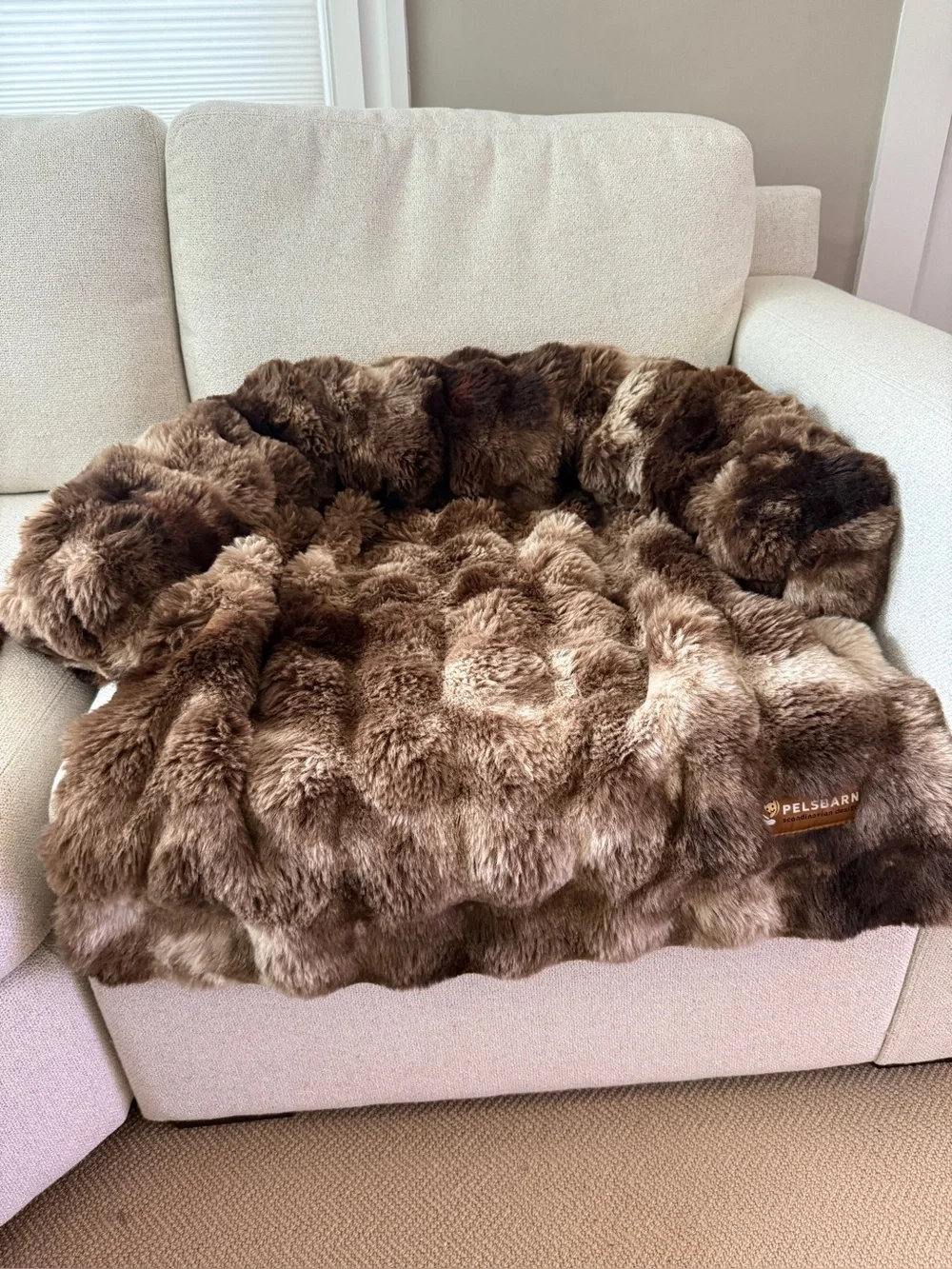 Pelsbarn Luxurious Brown Faux Fur Throw Blanket